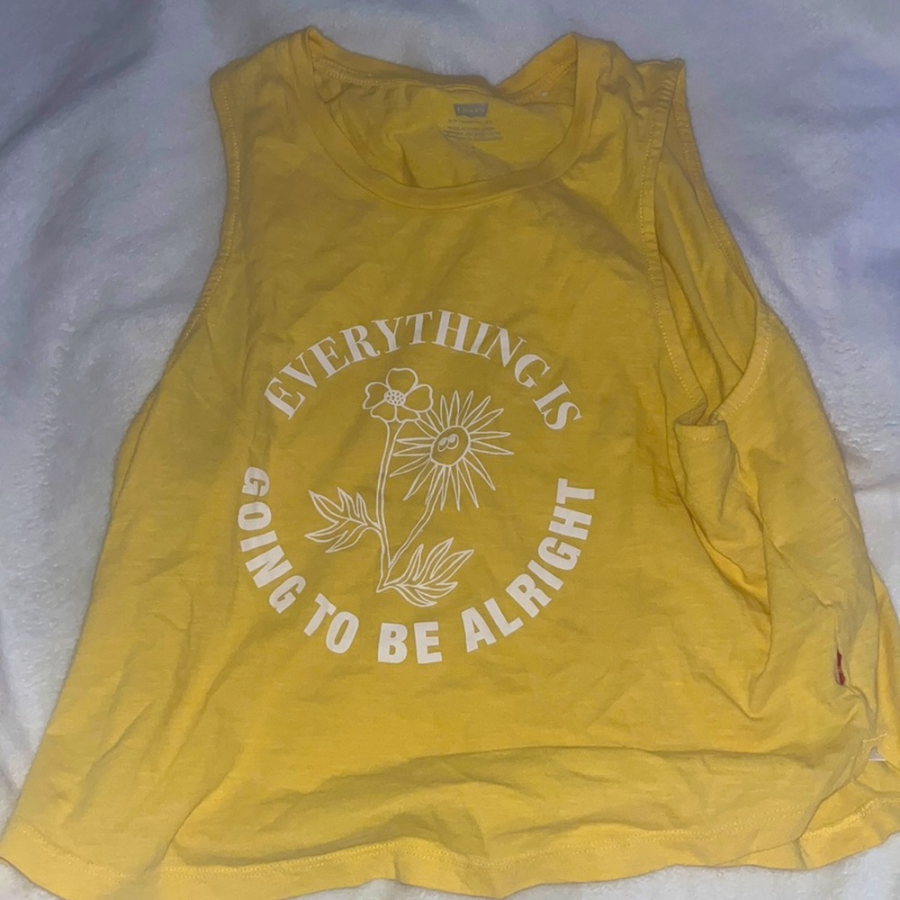 levi’s tank size medium